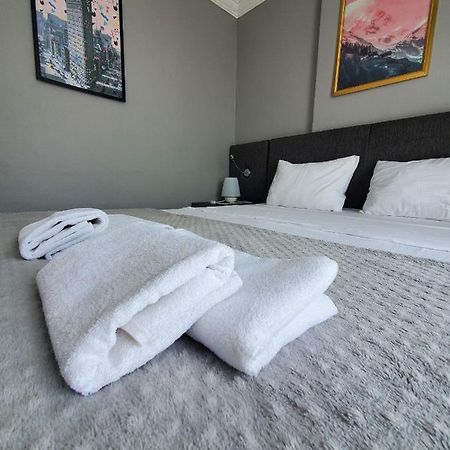 5 Mins To Airport Private Villa Room İstanbul Dış mekan fotoğraf
